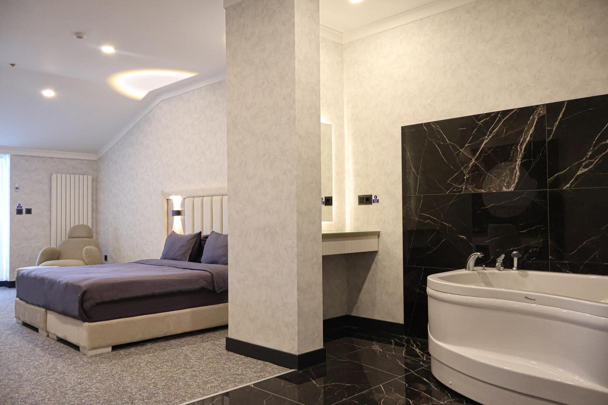איסטמבול Home Plus Hotel מראה חיצוני תמונה